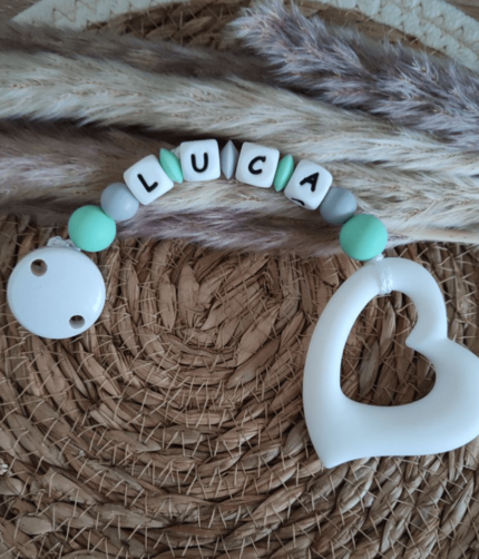 Beißkette Herz personalisiert, mint, hellgrau, weiß