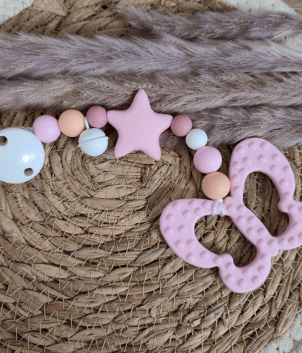 Beißkette Schmetterling blush, altrosa, pfirsich, weiß mit Glöckchen